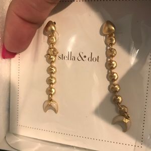 Stella dot gold earrings brand new